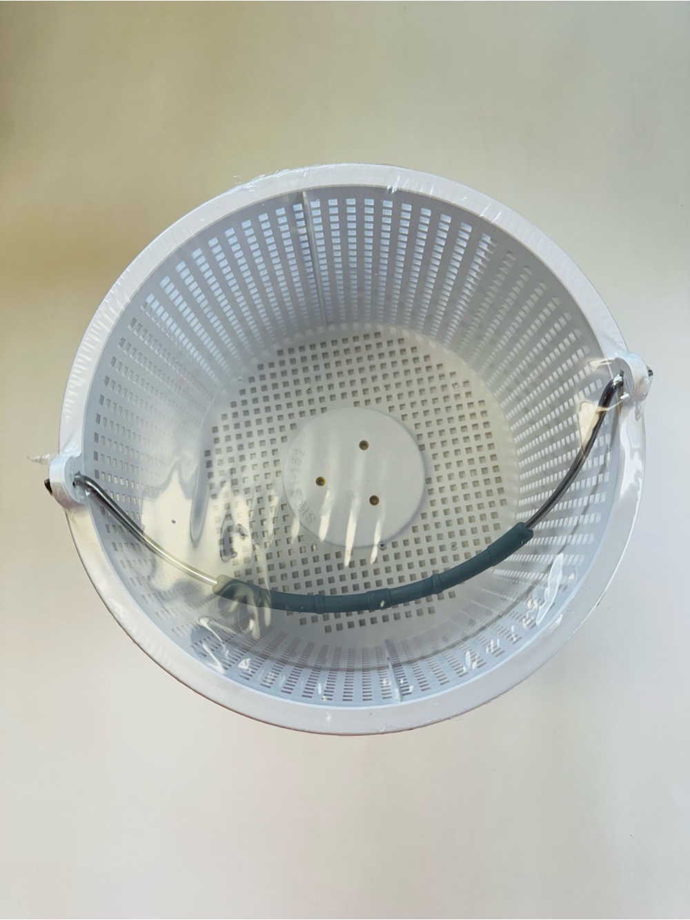 New Swimming Pool Skimmer Basket with Handle